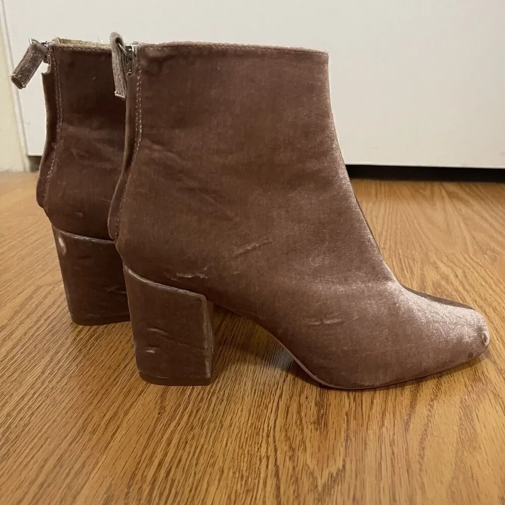 NWOB ZARA pink velvet square toe ankle heeled boots size 36 US 6